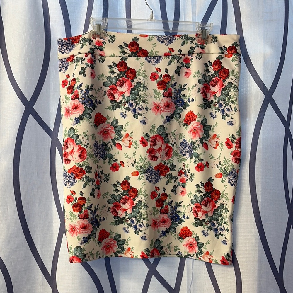 Red and Pink Floral Pencil Skirt Knee-Length Casual